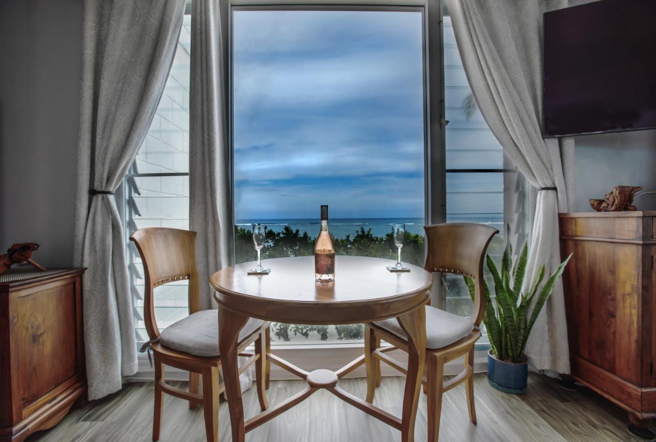 Breezy Beachfront Bali-Style Haven 180 Degree Oceanview Hau'ula Extérieur photo